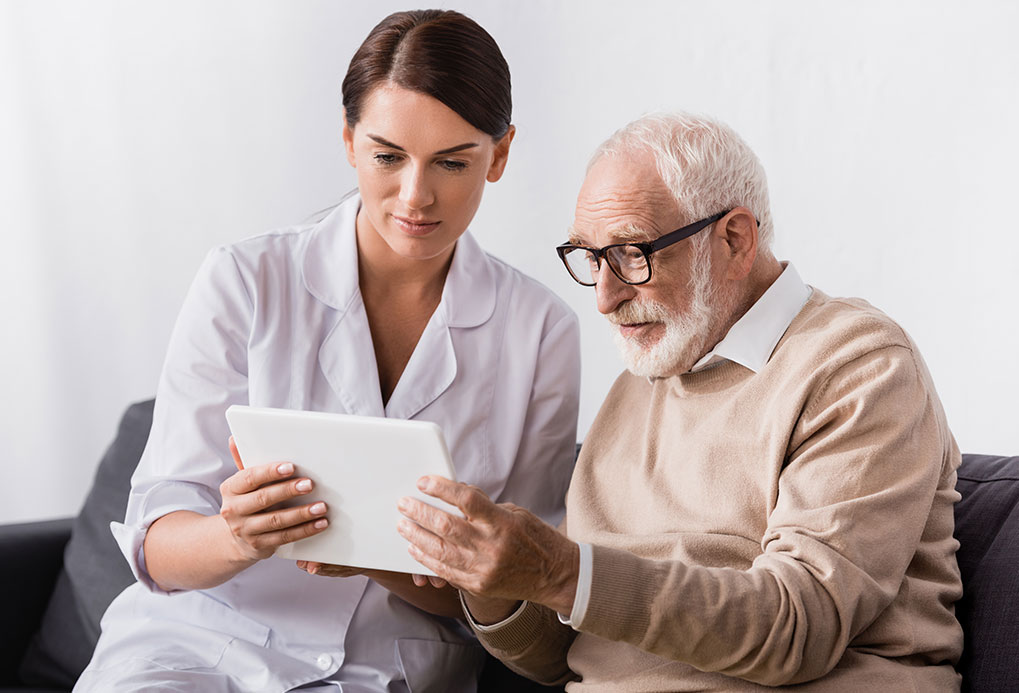 Retraité du BTP accompagné pour préserver son autonomie